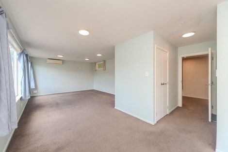 Photo of property in 64 Eden Street, Island Bay, Wellington, 6023