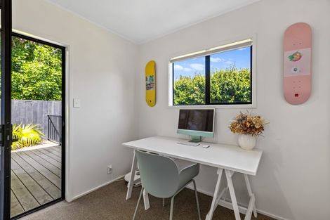 Photo of property in 44b Walton Street, Red Beach, 0932