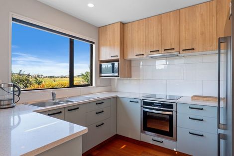Photo of property in 550 Bower Avenue, Parklands, Christchurch, 8083