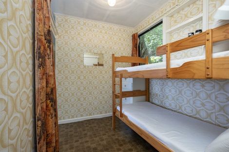 Photo of property in 59 North Piha Road, Piha, 0772