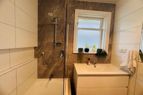 Photo of property in 17a Seddon Street, Takaro, Palmerston North, 4412