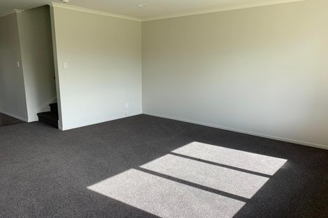 Photo of property in 16 Secoia Crescent, Mangere, Auckland, 2022