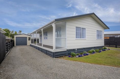 Photo of property in 13 Vogel Street, Levin, 5510