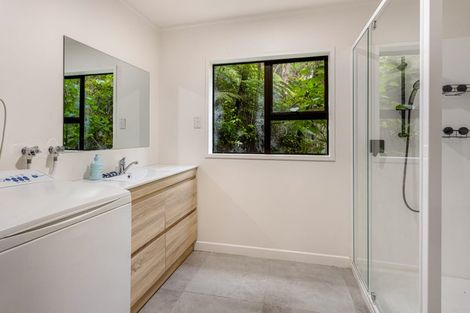 Photo of property in 56 Tanekaha Road, Titirangi, Auckland, 0604