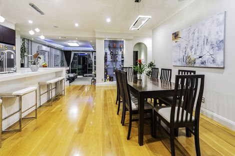 Photo of property in 28 Leburn Crescent, Flat Bush, Auckland, 2016