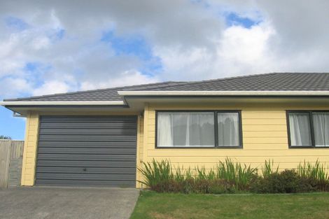 Photo of property in 8 Opurere Grove, Tirohanga, Lower Hutt, 5010