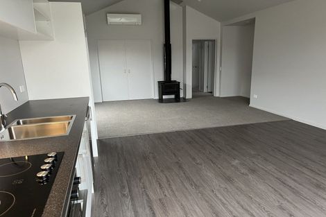 Photo of property in 28 Mount Creighton Crescent, Wanaka, 9305