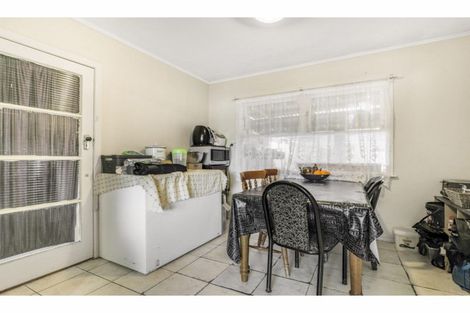 Photo of property in 44 Raglan Street, Mangere East, Auckland, 2024