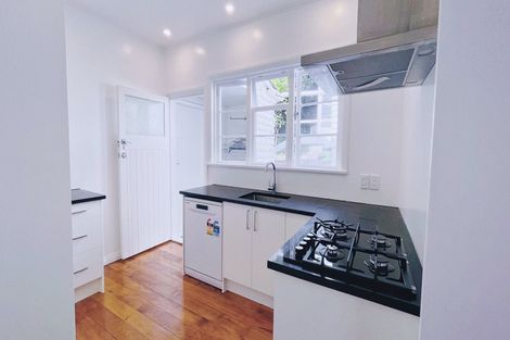 Photo of property in 128 Khandallah Road, Khandallah, Wellington, 6035