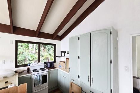 Photo of property in 27 Burns Road, Hospital Hill, Napier, 4110