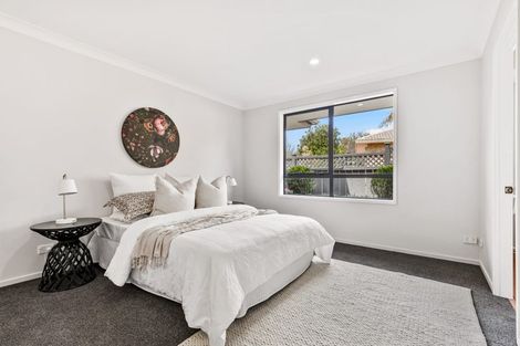 Photo of property in 12 Semillon Avenue, Henderson, Auckland, 0612