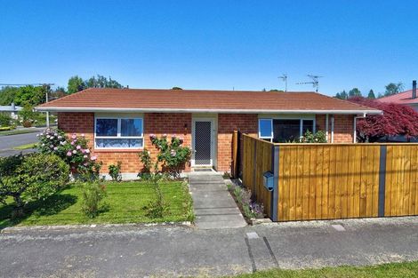 Photo of property in 9 Cambridge Terrace, Masterton, 5810