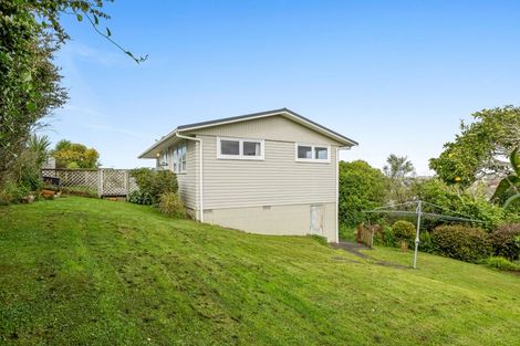 Photo of property in 11 Barker Rise, Northcross, Auckland, 0632