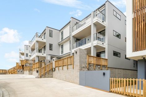 Photo of property in 67u2 Tiketike Way, Brooklyn, Wellington, 6021