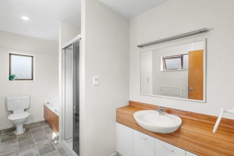 Photo of property in 26 Broadfell Avenue, Avonhead, Christchurch, 8042
