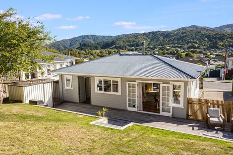 Photo of property in 71 Petrie Street, Wainuiomata, Lower Hutt, 5014