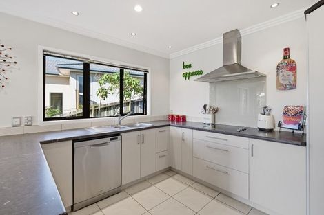 Photo of property in 18 Waka Way, Bellevue, Tauranga, 3110