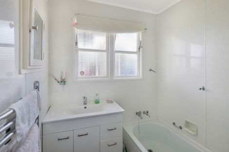 Photo of property in 57 Maupuia Road, Maupuia, Wellington, 6022