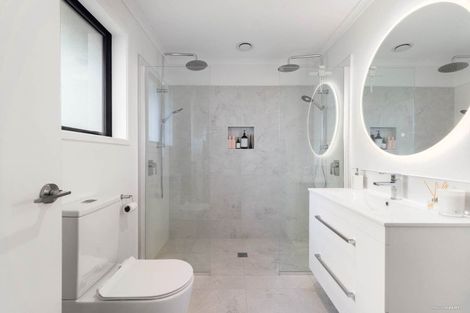 Photo of property in 8 Omahuru Road, Glenbrook, 2681