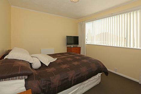 Photo of property in 11 Sheehan Road, Te Atatu South, Auckland, 0610