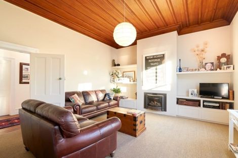 Photo of property in 12 Meeanee Quay, Westshore, Napier, 4110