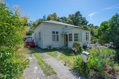 Photo of property in 34 Coote Road, Bluff Hill, Napier, 4110