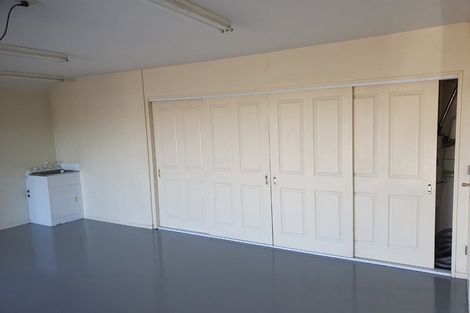 Photo of property in 3 Boeing Place, Goodwood Heights, Auckland, 2105