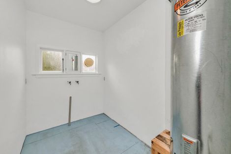 Photo of property in 1/5 Winters Road, Redwood, Christchurch, 8051