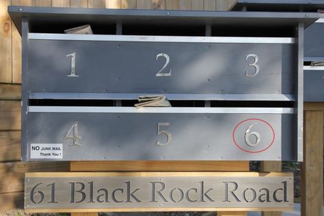Photo of property in 61u6 Black Rock Road, Newlands, Wellington, 6037