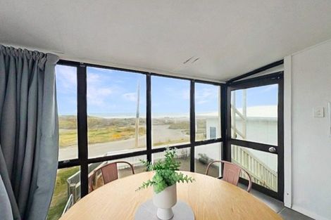 Photo of property in 21 Ocean Beach Street, Foxton Beach, Foxton, 4815
