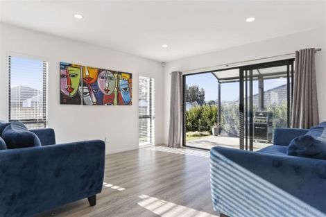 Photo of property in 6 Dida Park Drive, Kumeu, 0810