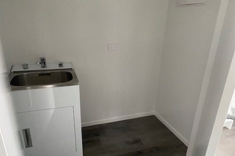 Photo of property in 1 Milla Mae Rise, Woodhill, 0110