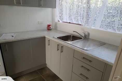 Photo of property in 2/71 Coronation Road, Papatoetoe, Auckland, 2025