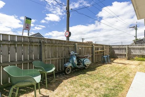 Photo of property in 102u1 Lyall Parade, Lyall Bay, Wellington, 6022
