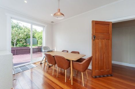 Photo of property in 15 Richmond Avenue, Karori, Wellington, 6012