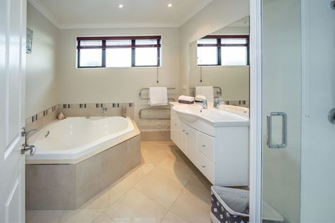 Photo of property in 5 Ruby Avenue, Northwood, Christchurch, 8051