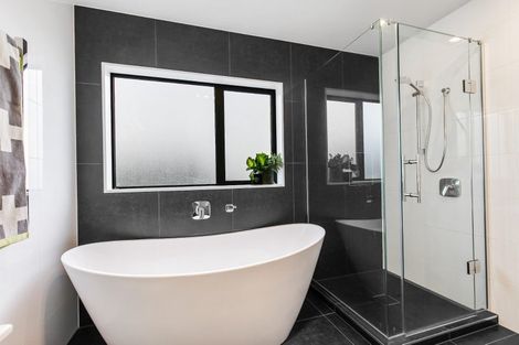 Photo of property in 98 Wainui Road, Silverdale, 0932