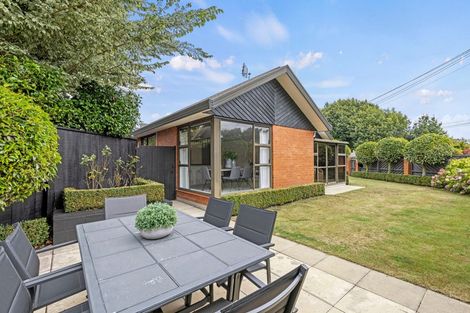 Photo of property in 26 Idris Road, Fendalton, Christchurch, 8052