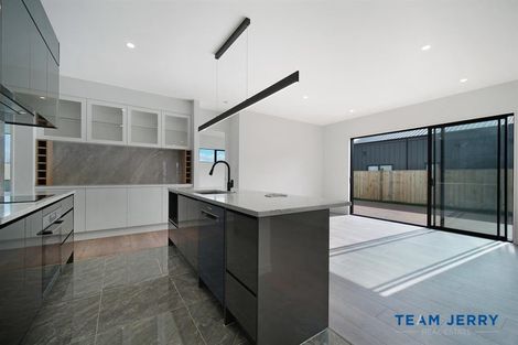 Photo of property in 81 Clarks Beach Road, Clarks Beach, 2122