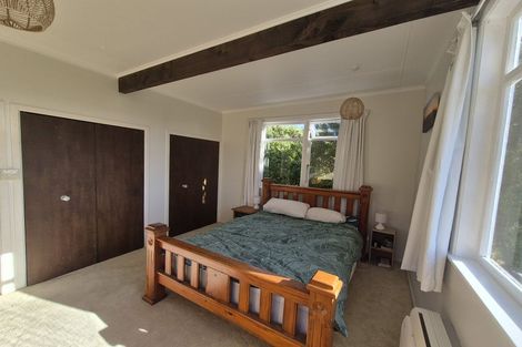 Photo of property in 51 Huntingdon Street, Northland, Wellington, 6012