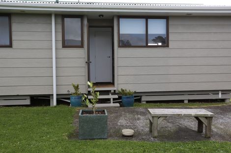 Photo of property in 18 Pohutukawa Drive, Opunake, 4616