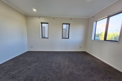 Photo of property in 28a Wallson Crescent, Wiri, Auckland, 2104