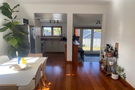 Photo of property in 373 Carrington Street, Upper Vogeltown, New Plymouth, 4310