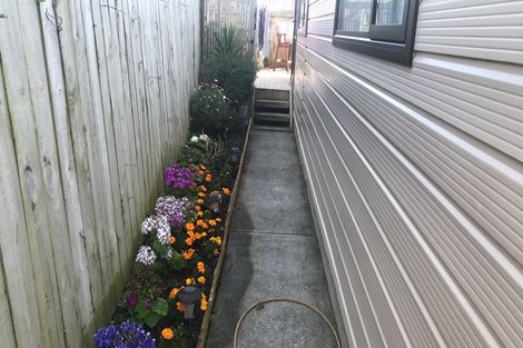 Photo of property in 4 Rotoma Rise, Clover Park, Auckland, 2019