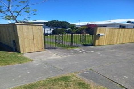 Photo of property in 1/35 Robinson Crescent, Tamatea, Napier, 4112