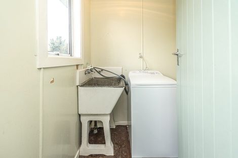 Photo of property in 16 Laird Street, Castlecliff, Whanganui, 4501