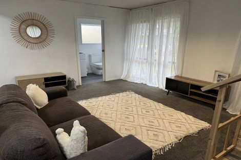 Photo of property in 42 Edgecombe Street, Newlands, Wellington, 6037