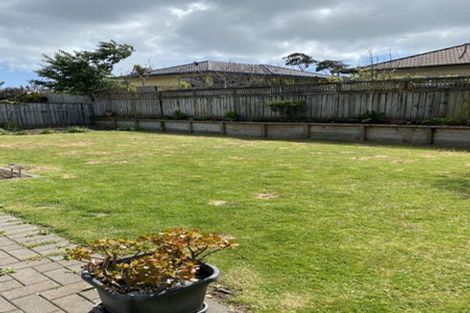 Photo of property in 20 San Priamo Place, Paraparaumu Beach, Paraparaumu, 5032