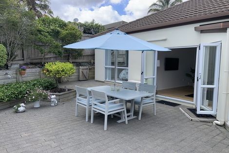 Photo of property in 14 Conacher Close, East Tamaki Heights, Auckland, 2016