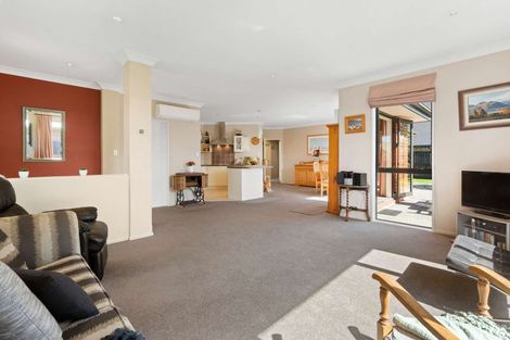 Photo of property in 17 Kedleston Drive, Avonhead, Christchurch, 8042